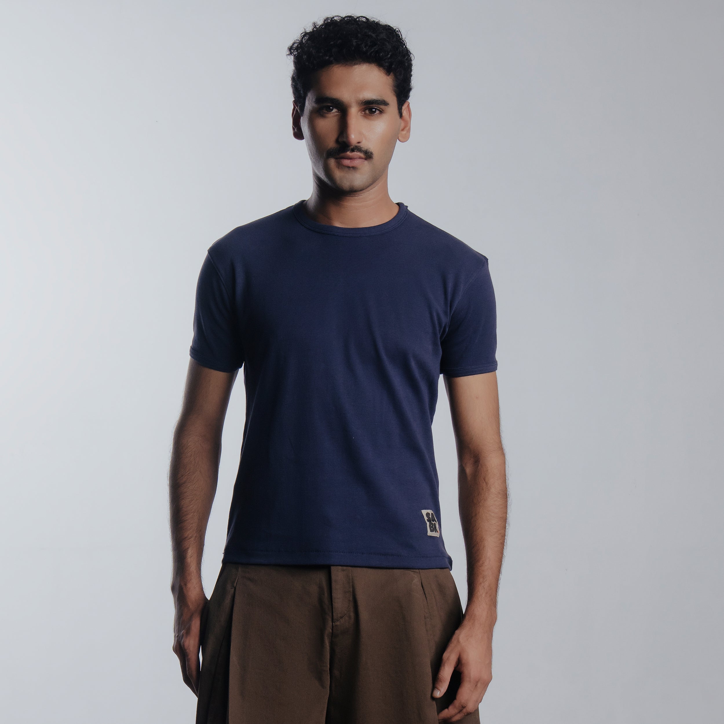 Article 111 // Slim Cropped Shirt