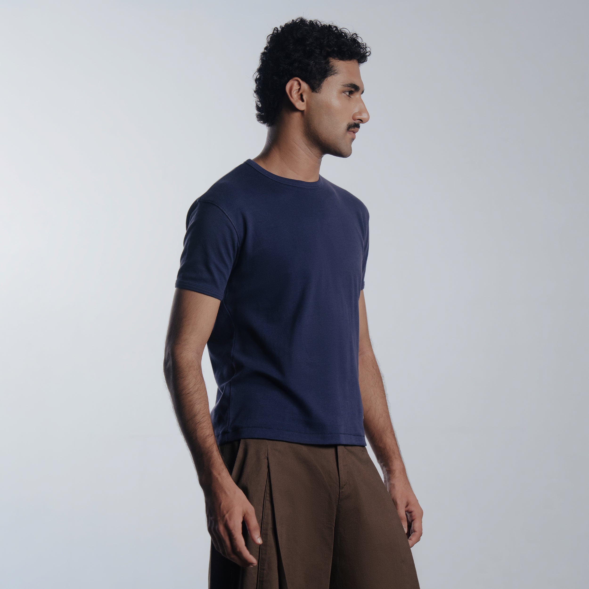 Article 111 // Slim Cropped Shirt