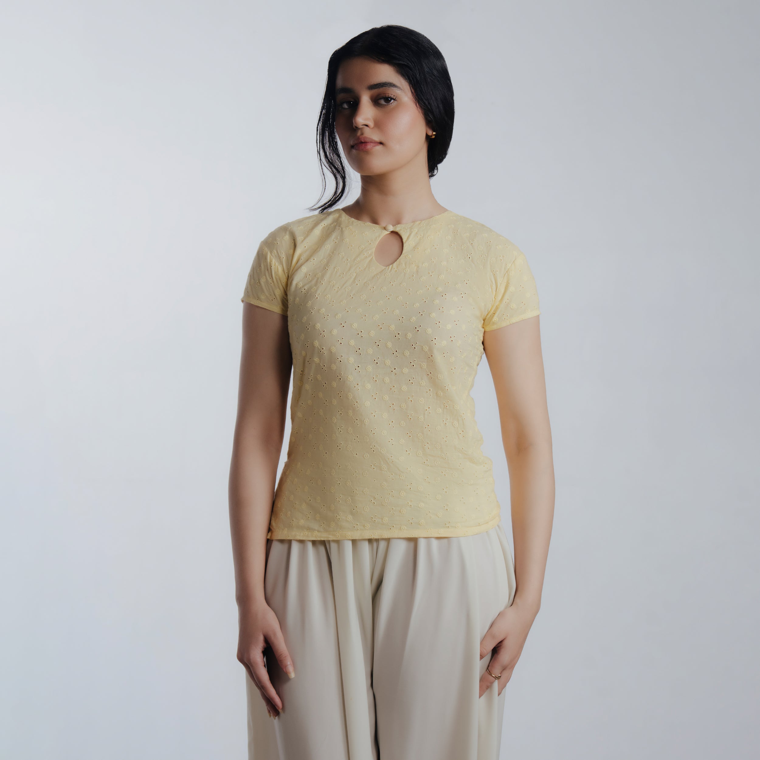 Article 116 // Chikankari Top