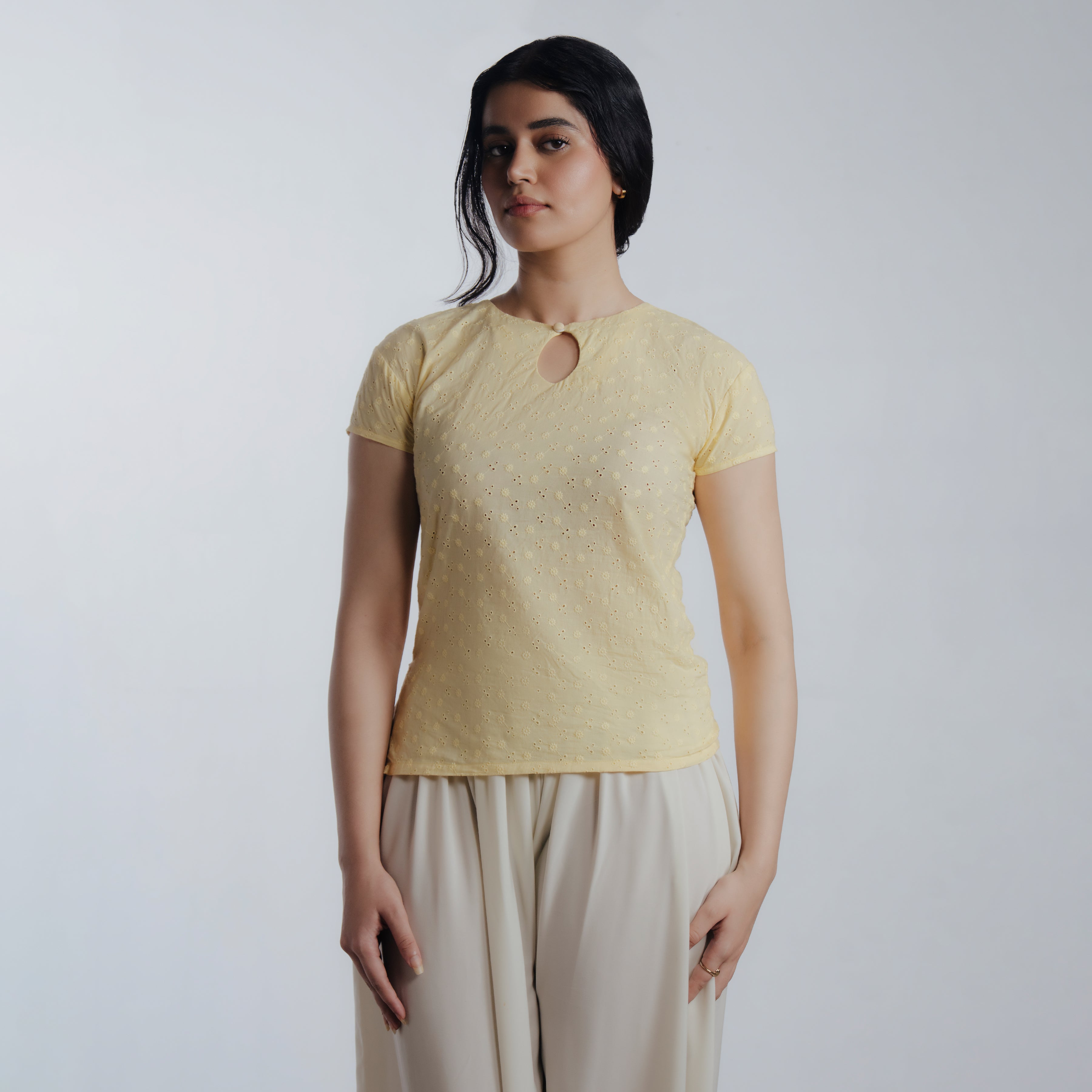 Article 116 // Chikankari Top