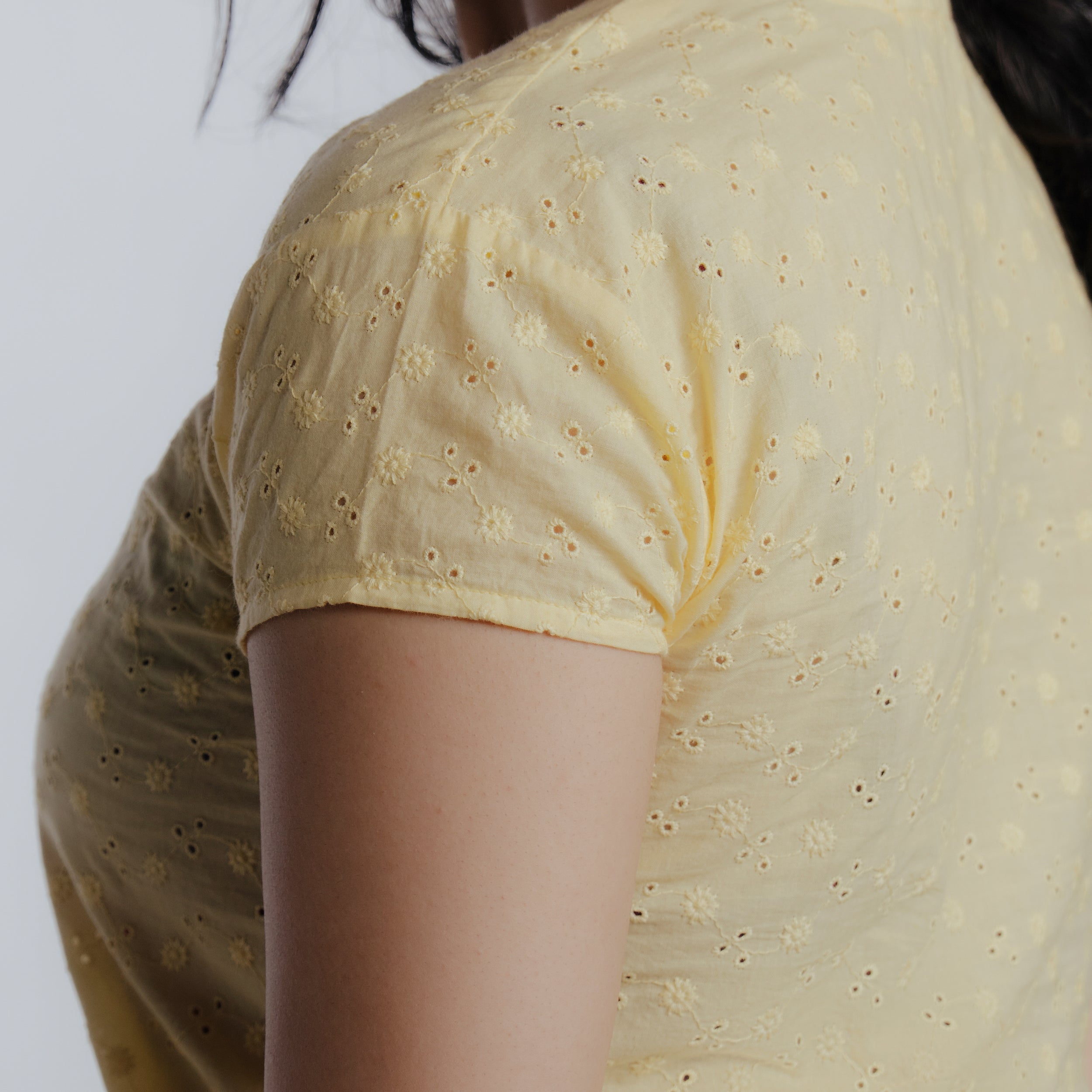 Article 116 // Chikankari Top