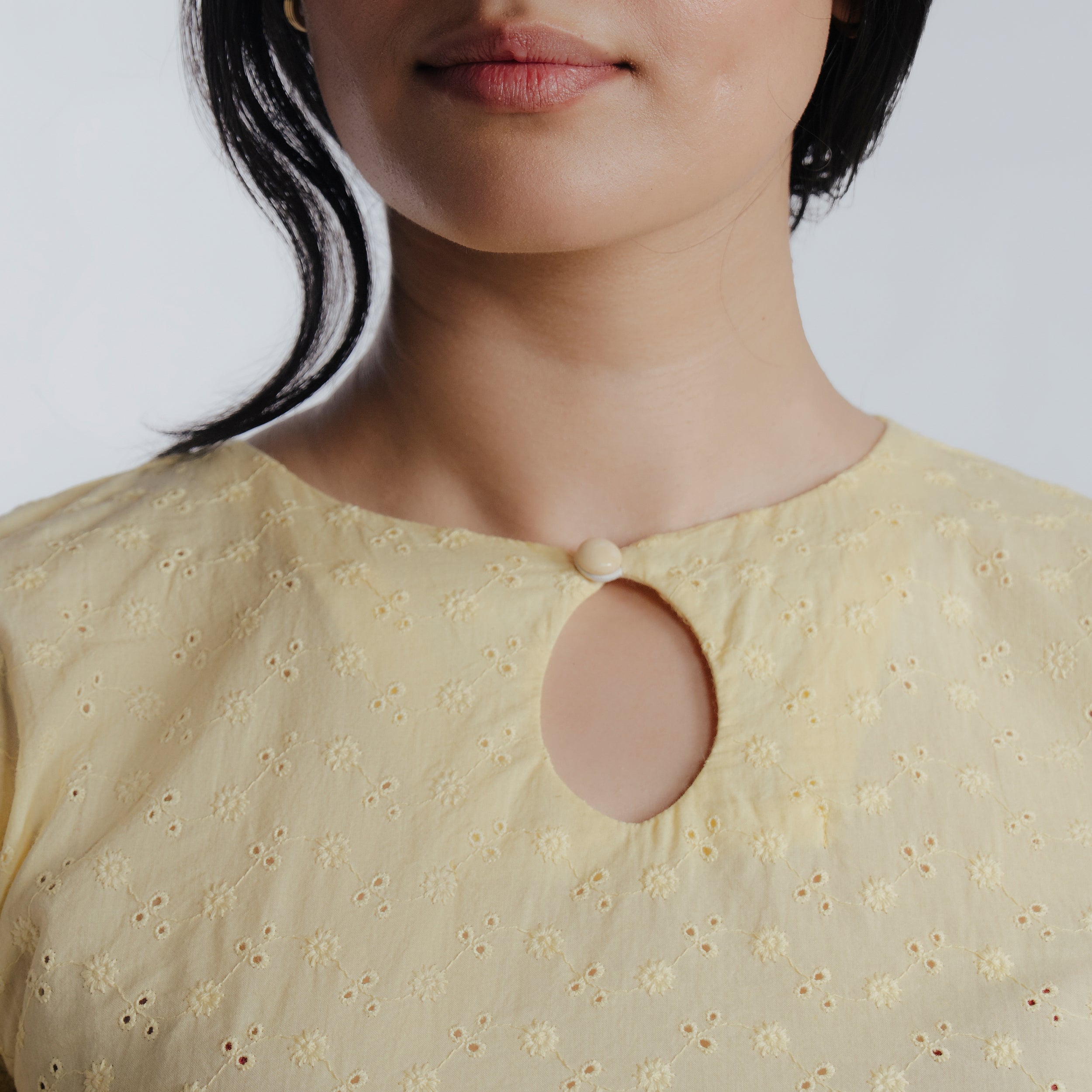 Article 116 // Chikankari Top