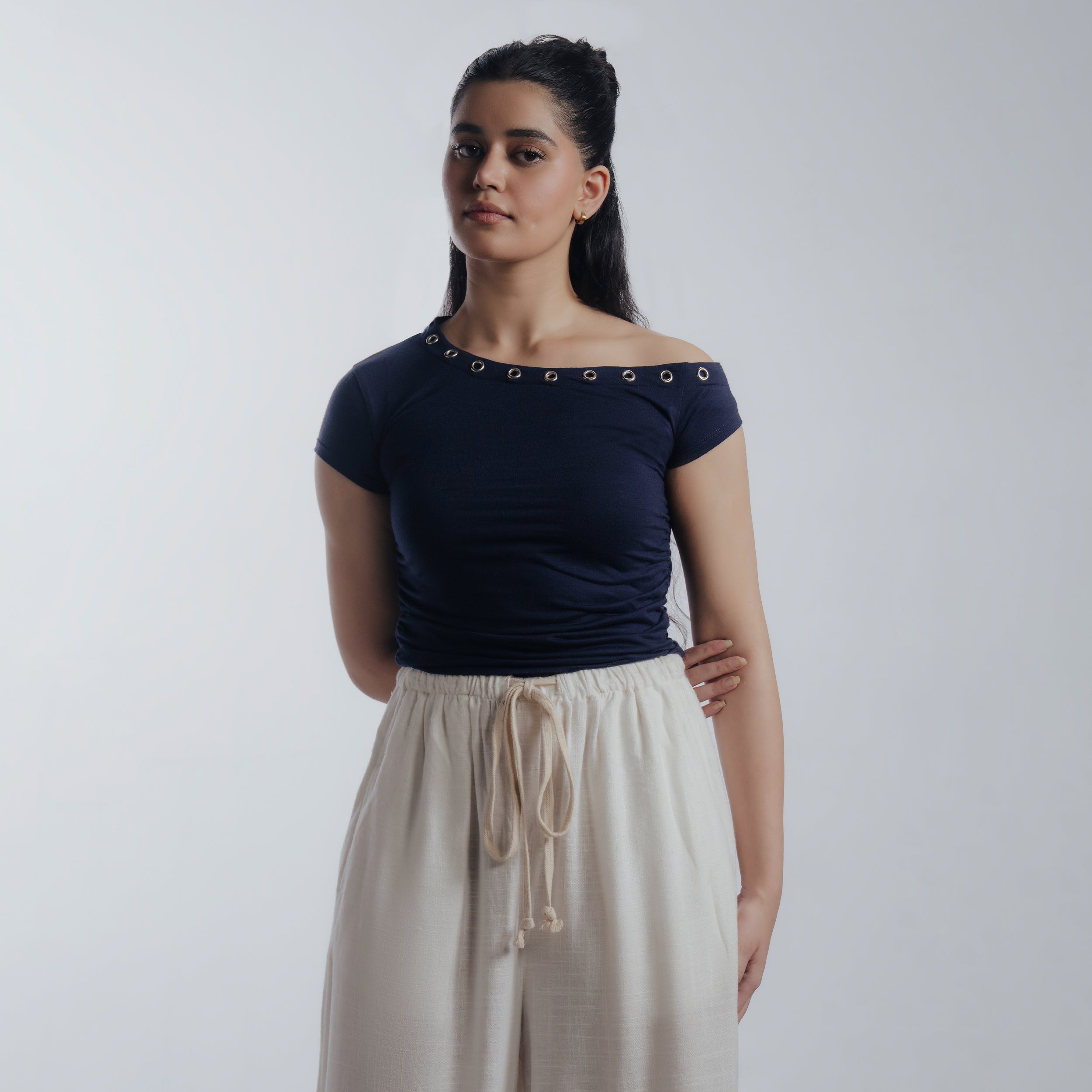 Article 114 // Eyelet Top