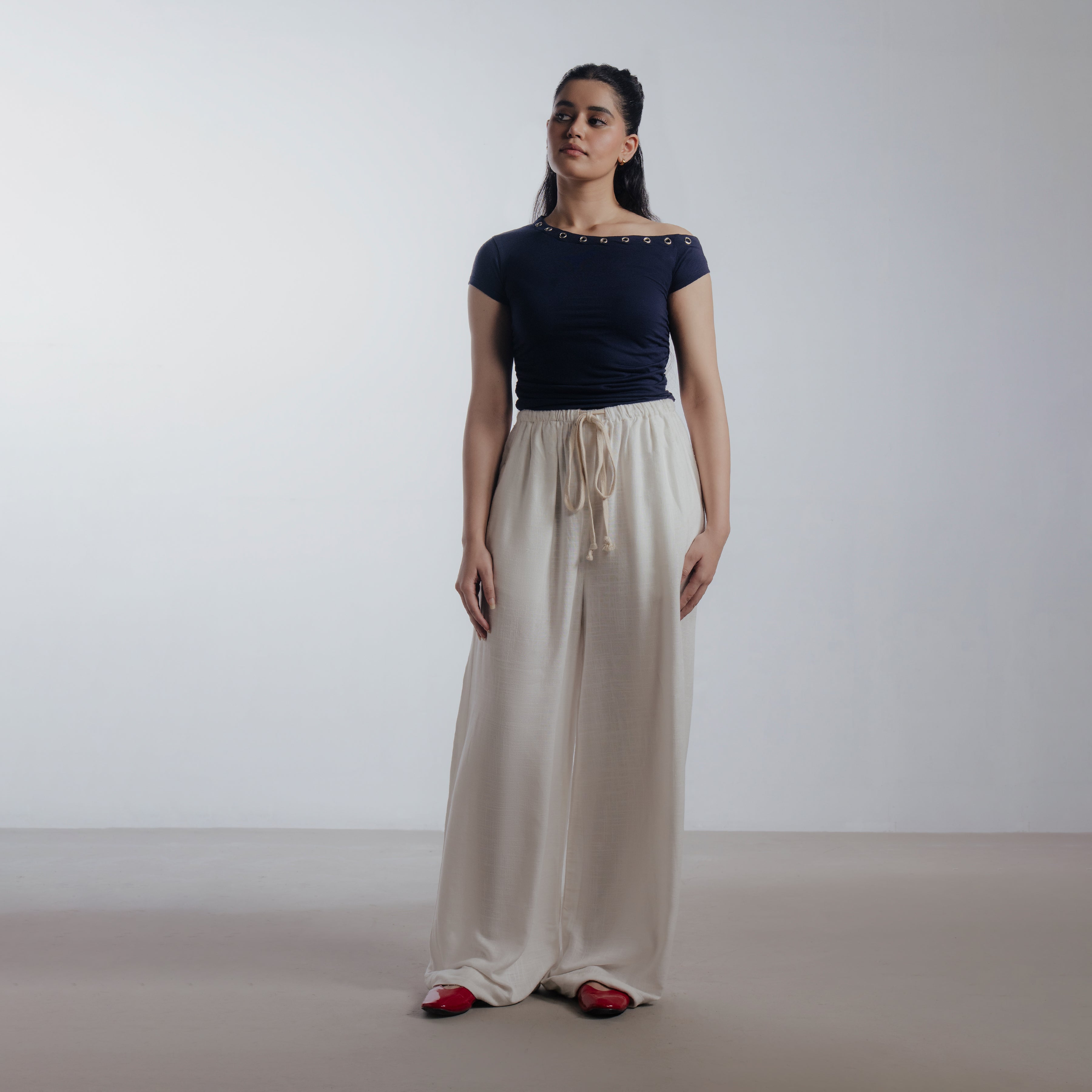 Article 114 // Eyelet Top