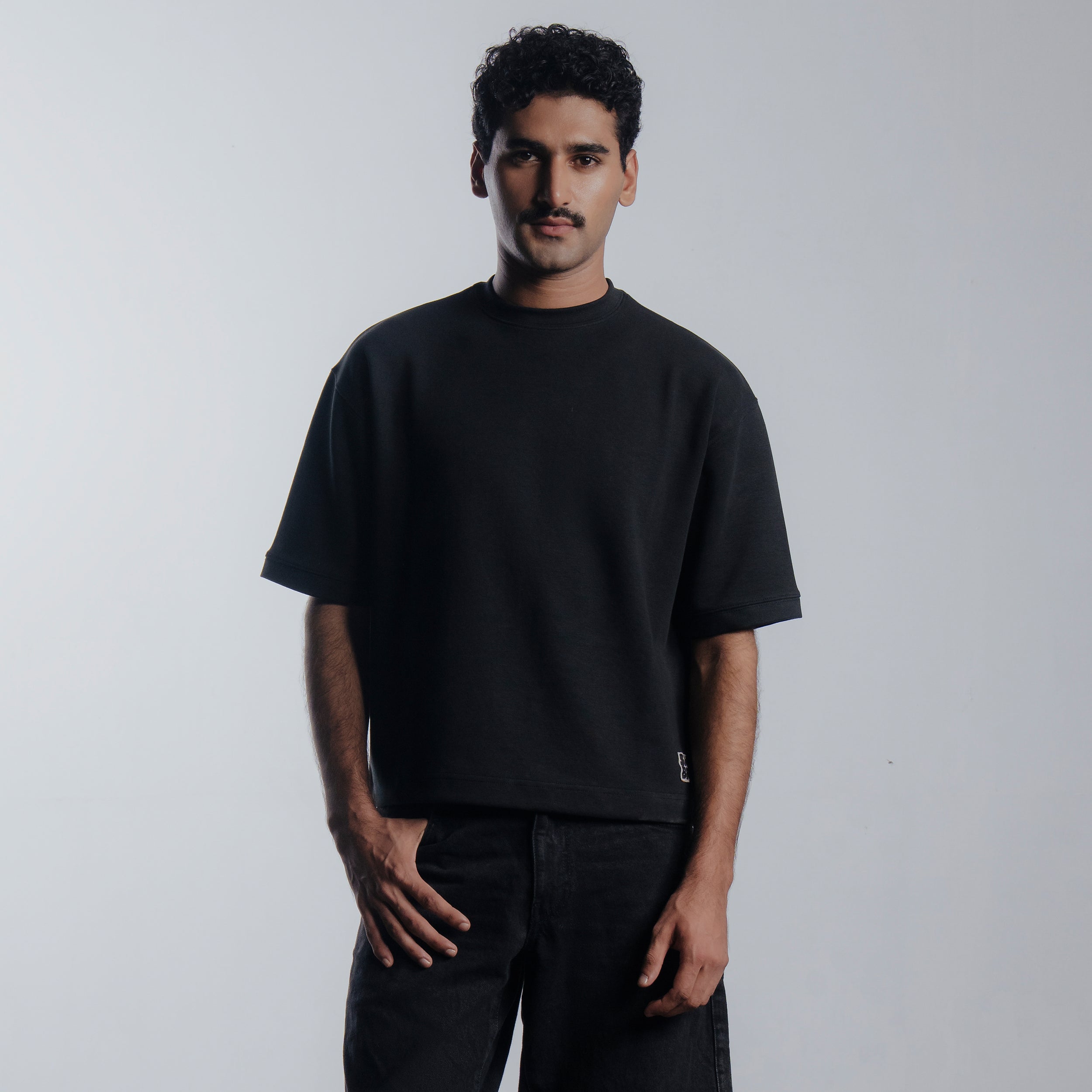 Article 108 // oversized compact sweatshirt