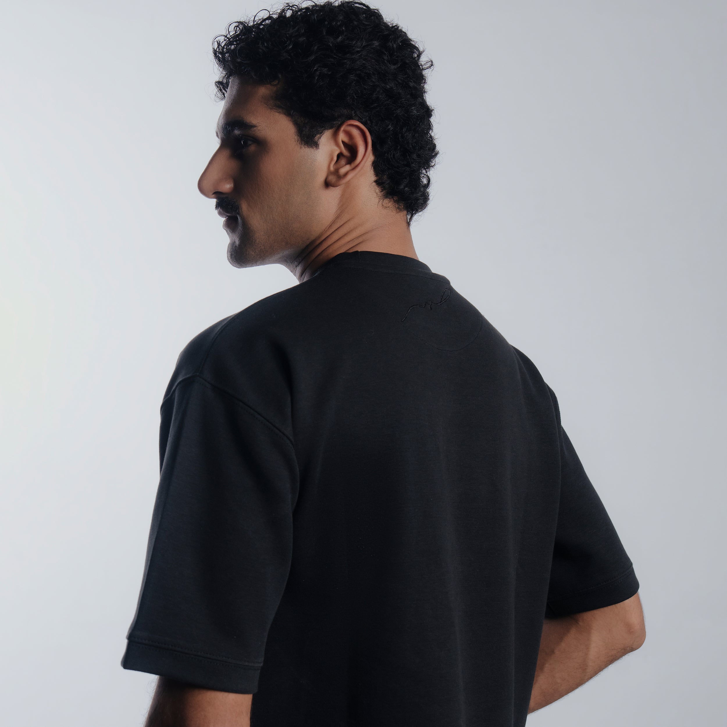 Article 108 // oversized compact sweatshirt
