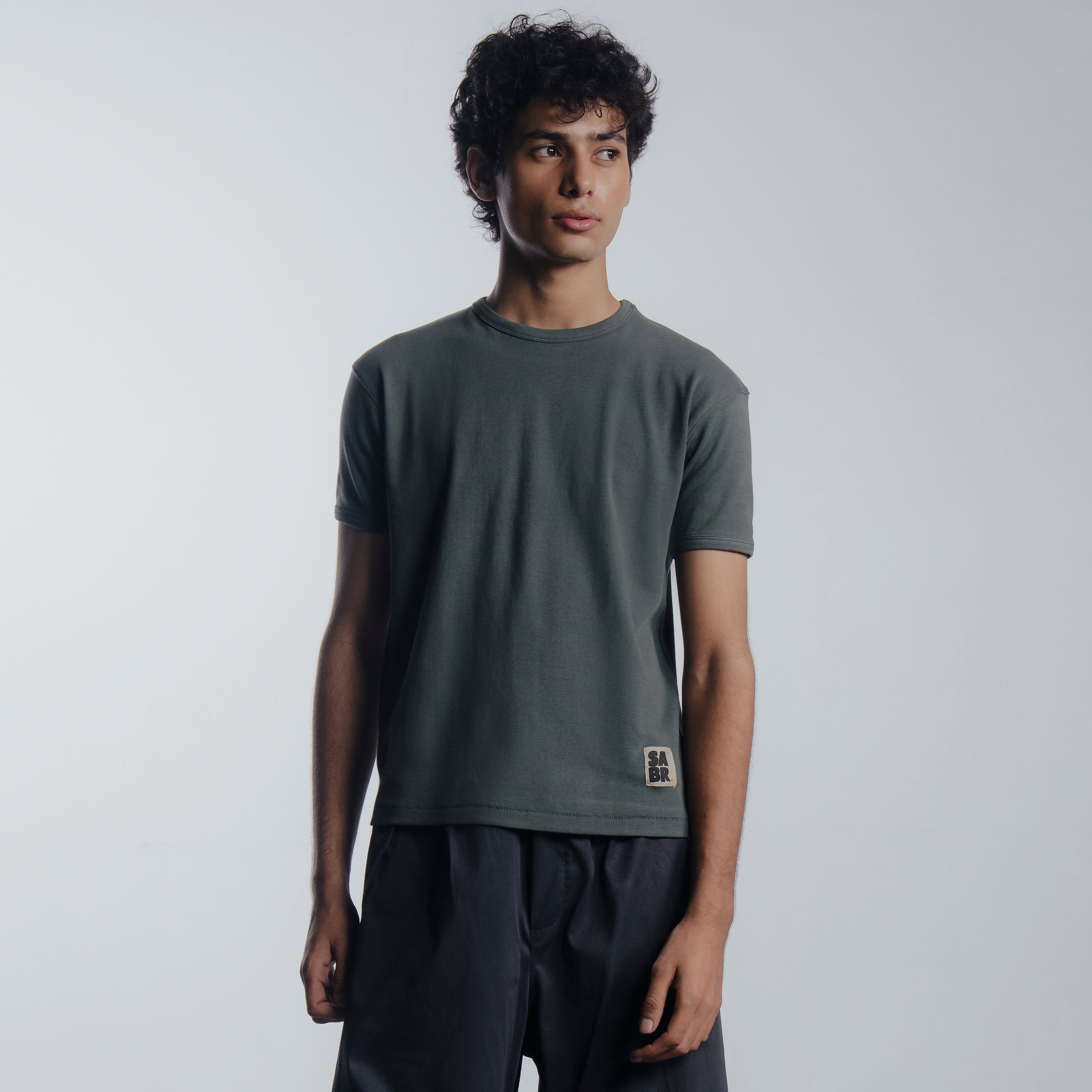 Article 112 // Slim Cropped Shirt