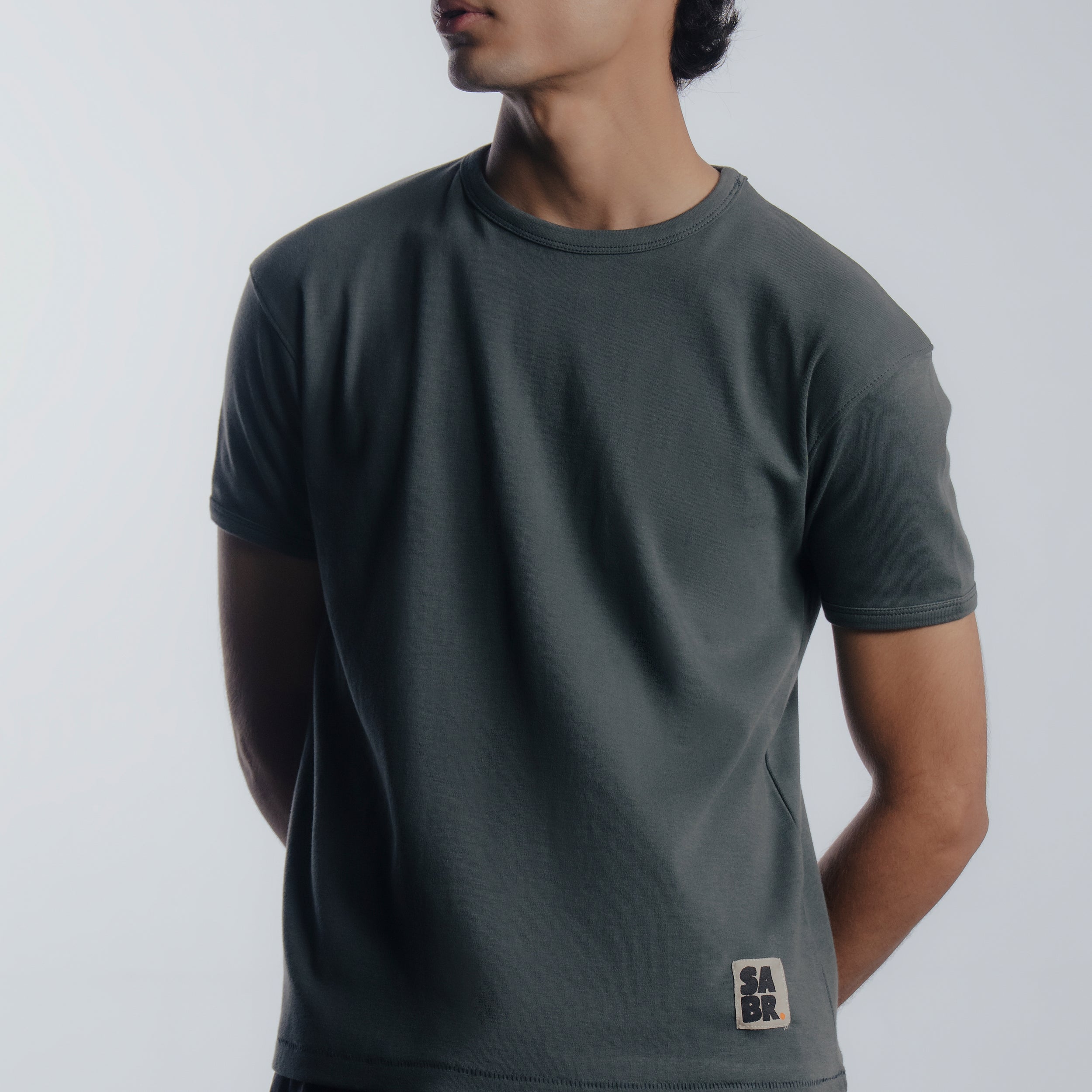 Article 112 // Slim Cropped Shirt