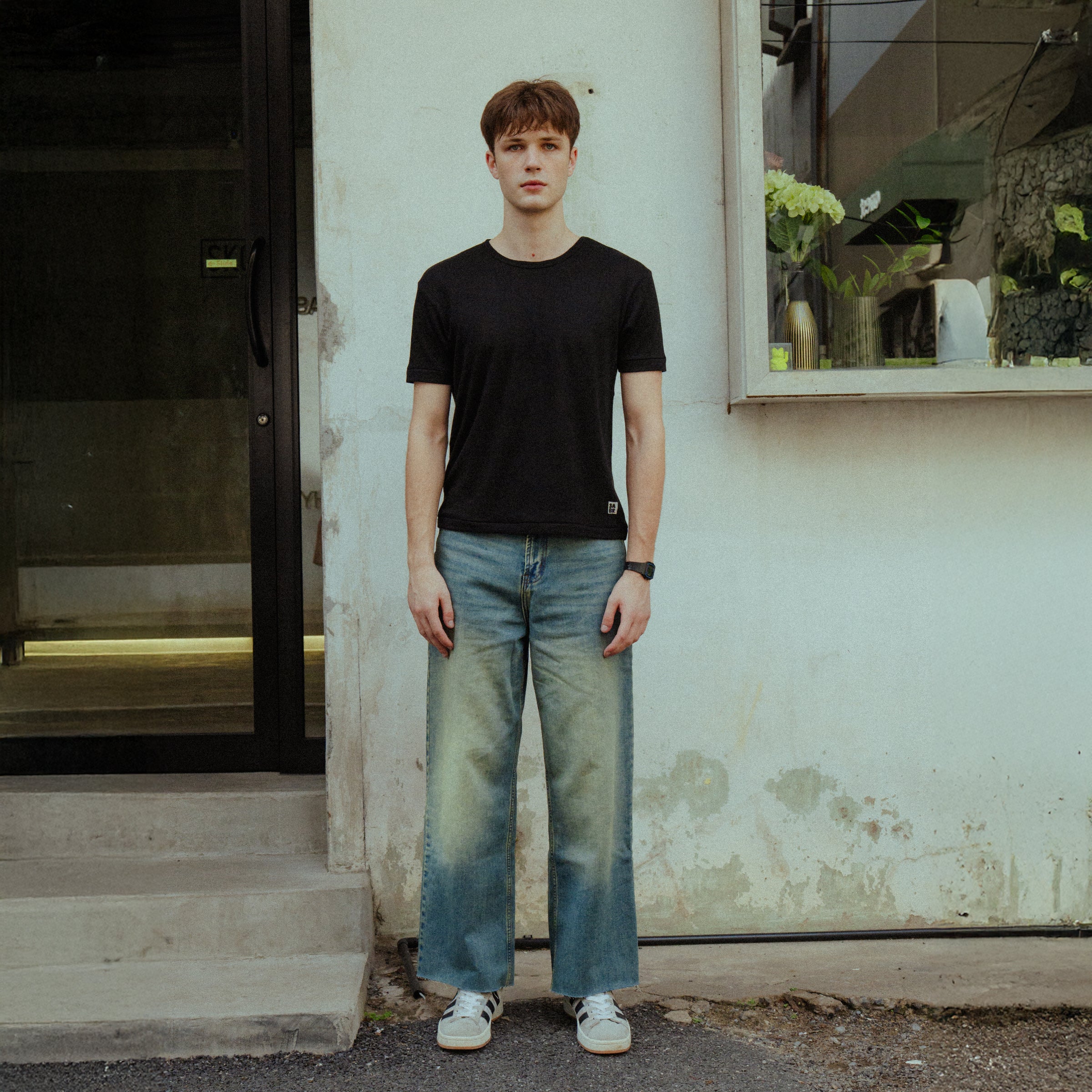 Article 045 // Slim Cropped Shirt