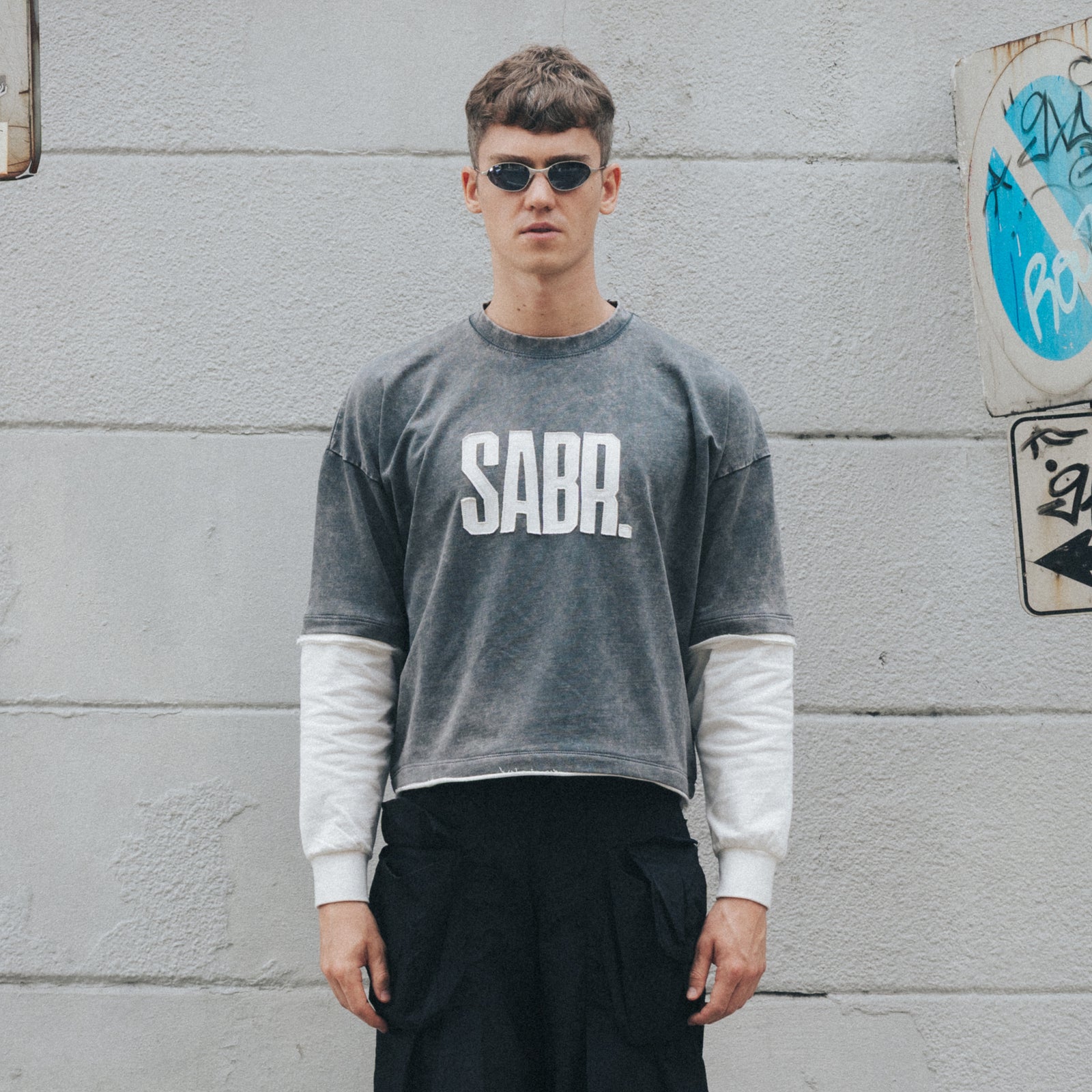 Article 077 // logo sweatshirt