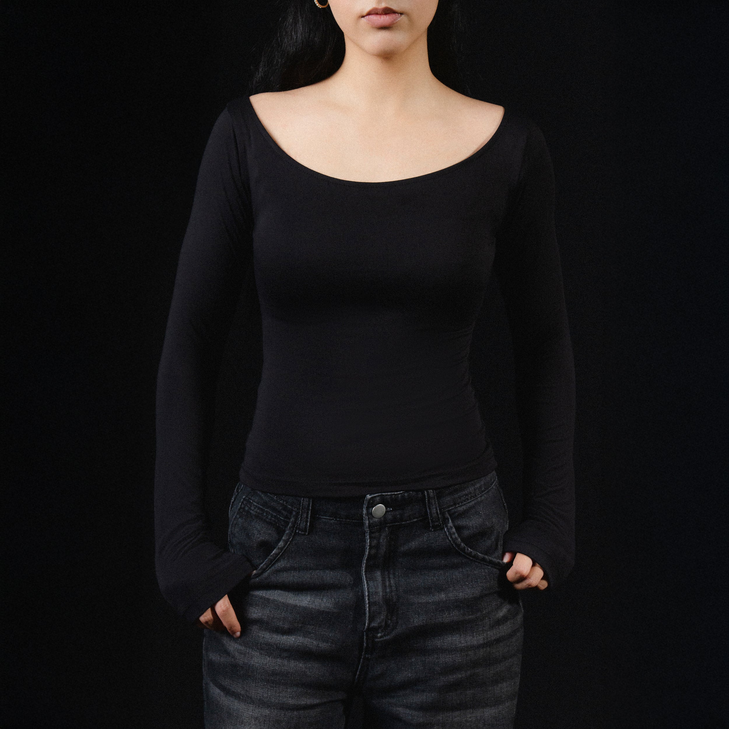 Article 061 // Scoopneck Full Sleeves Top