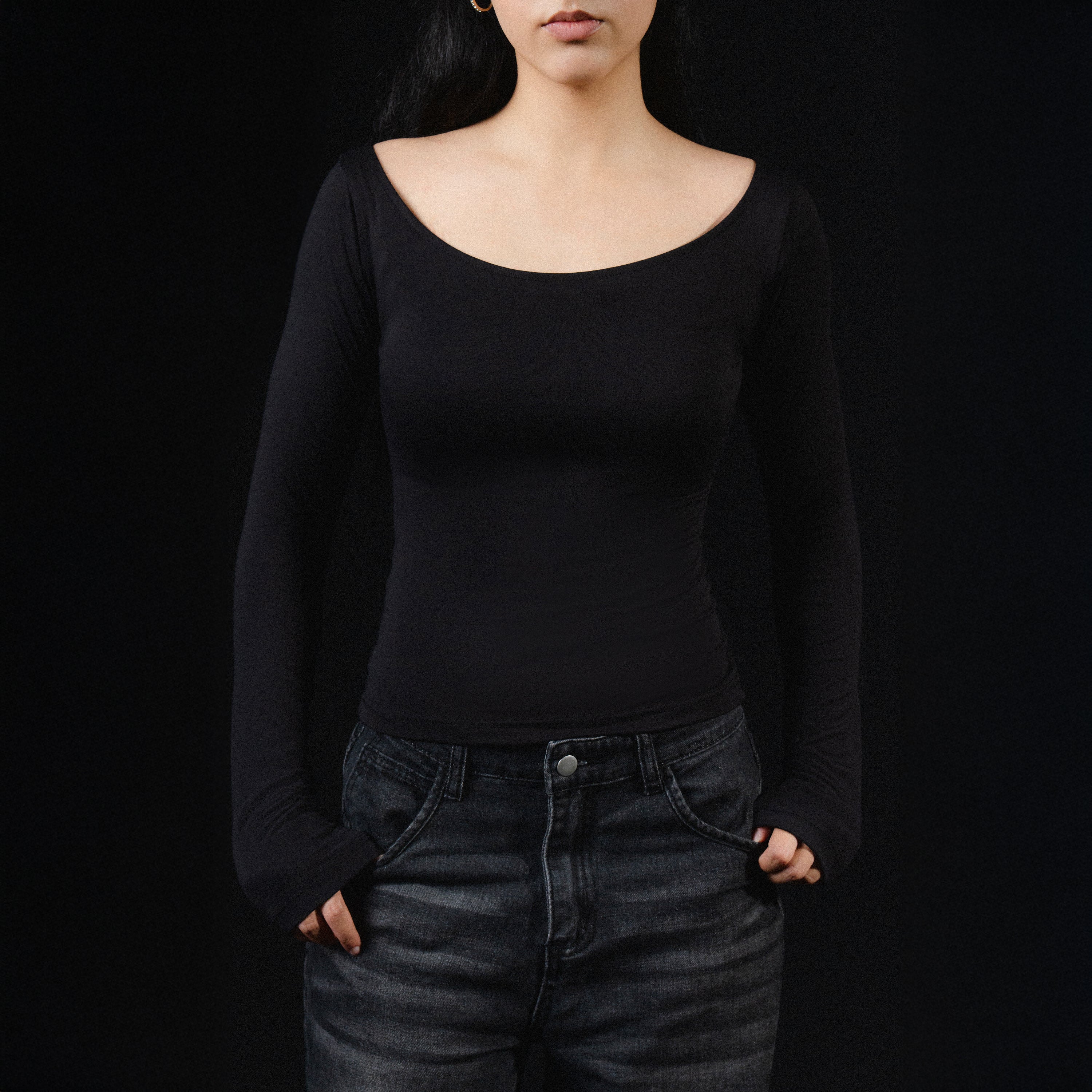 Article 061 // Scoopneck Full Sleeves Top