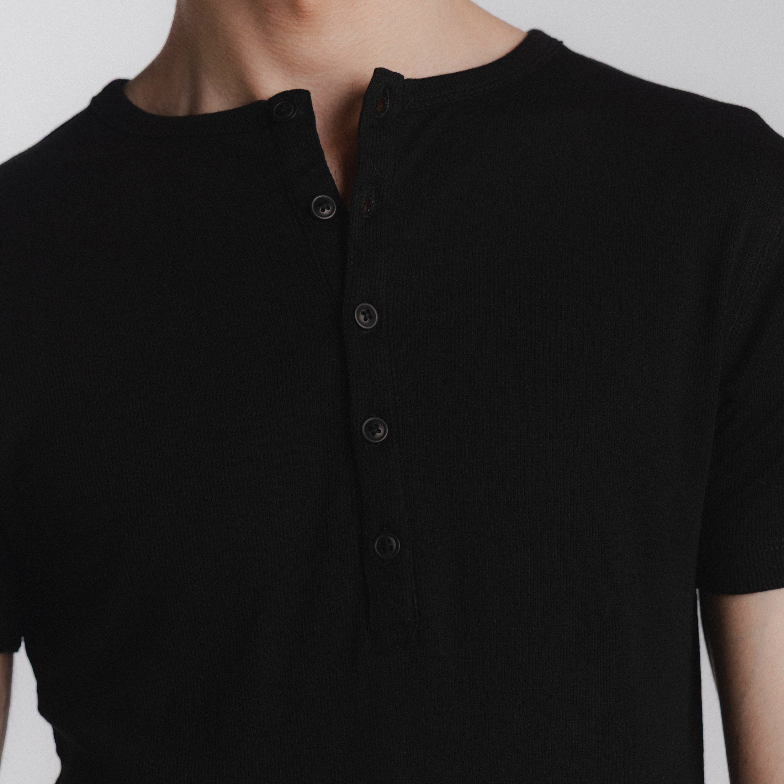 Article 093 // ribbed short sleeve henley