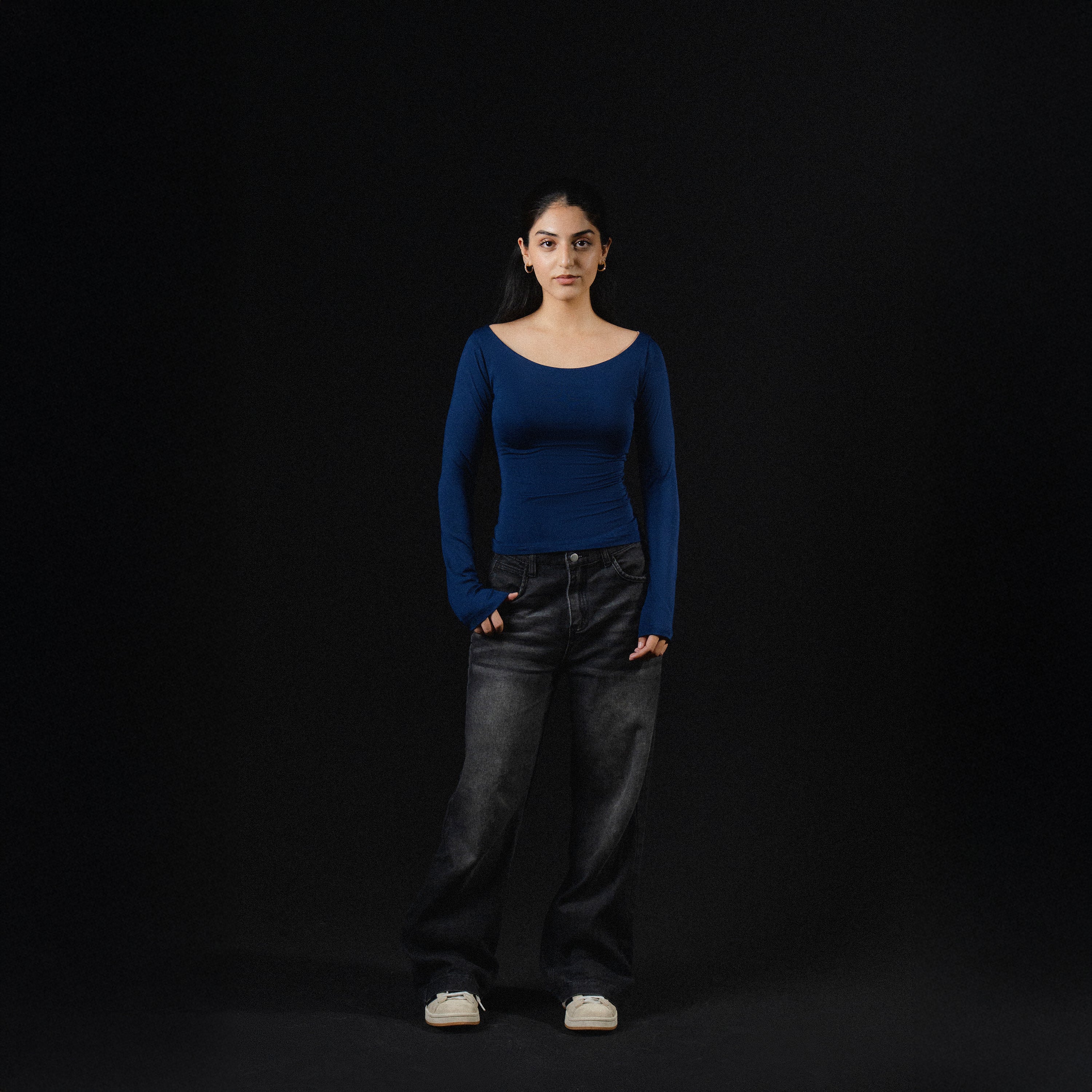 Article 060 // Scoopneck Full Sleeves Top