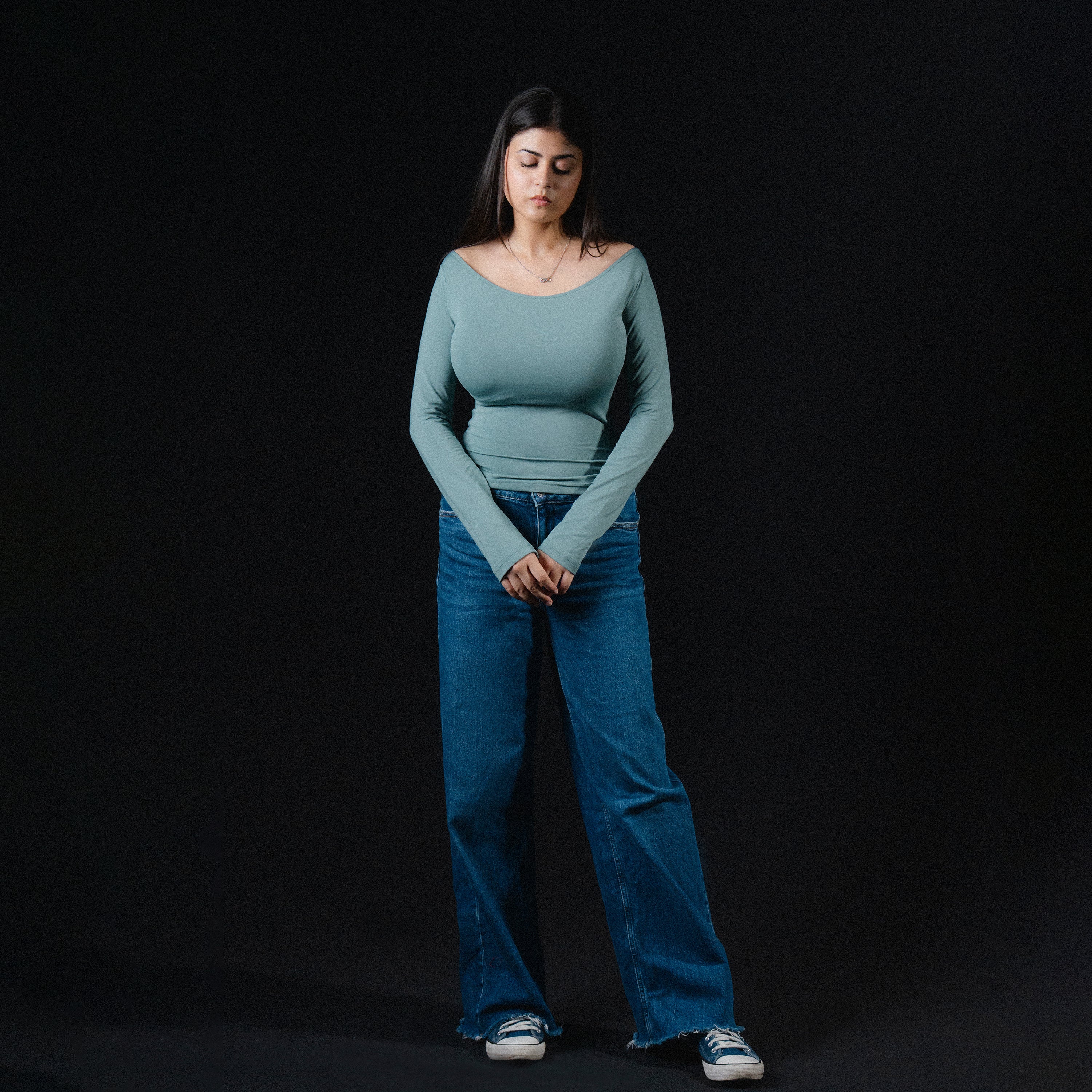 Article 063 // Scoopneck Full Sleeves Top