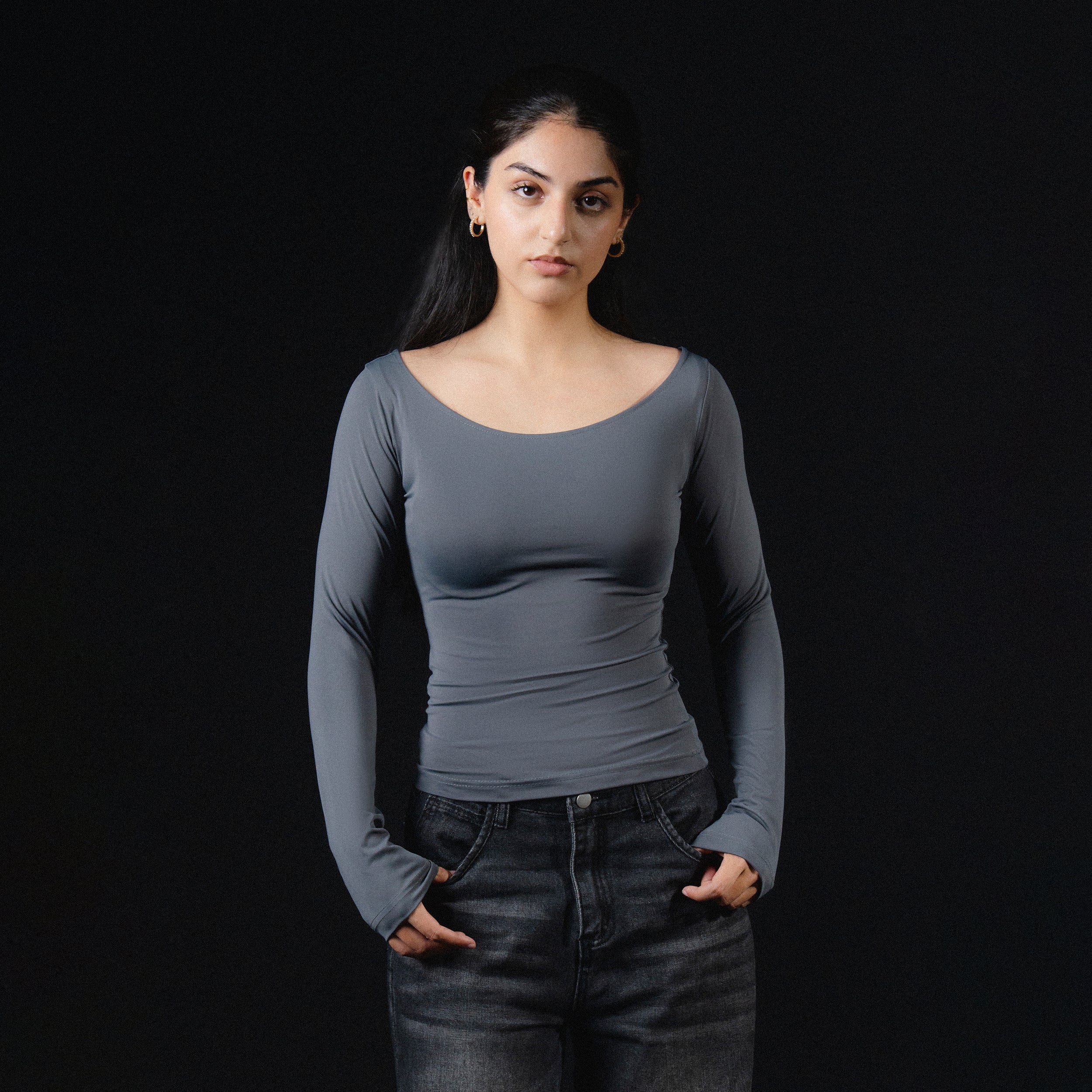 Article 062 // Scoopneck Full Sleeves Top