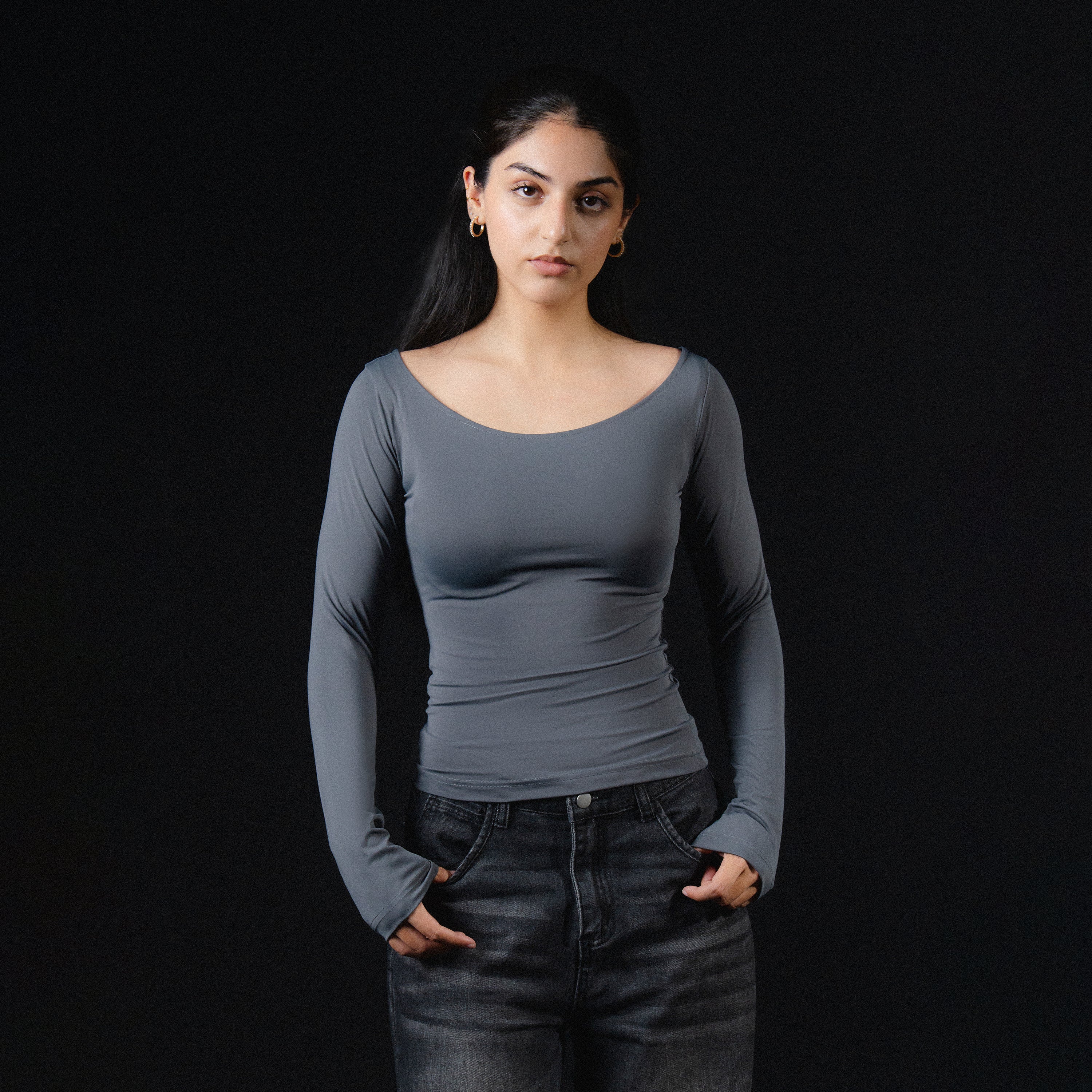 Article 062 // Scoopneck Full Sleeves Top