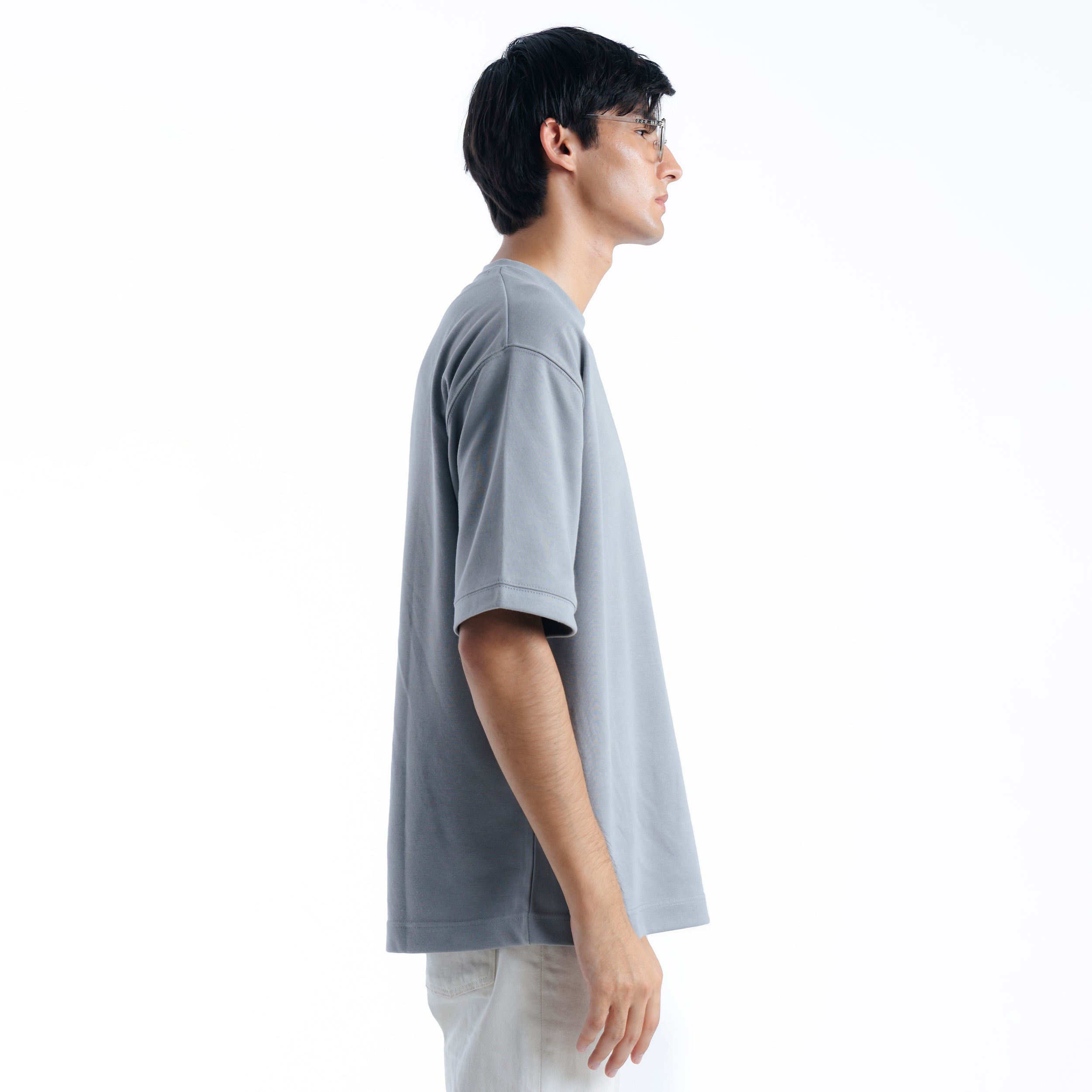 Article 011 // oversized compact sweatshirt