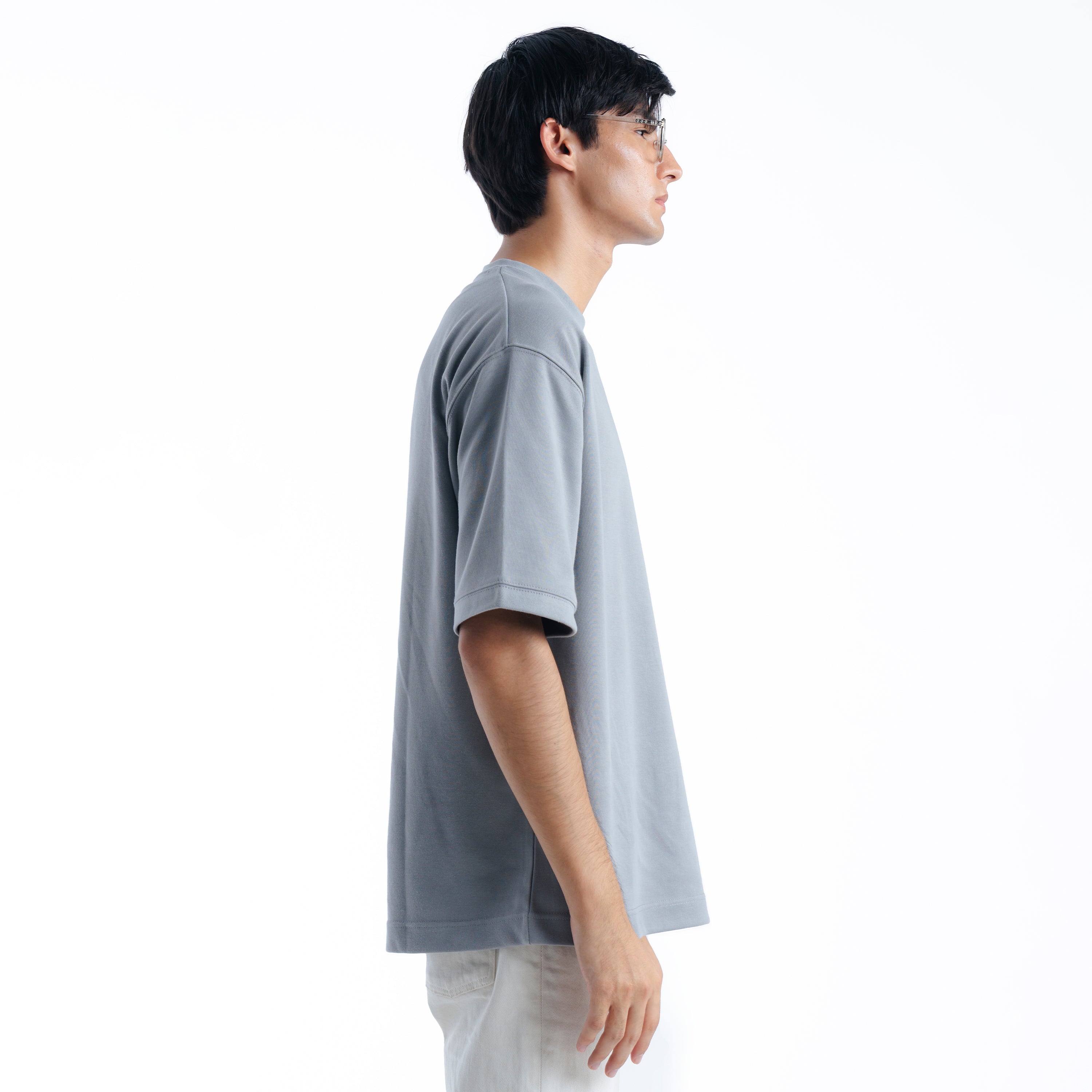 Article 011 // oversized compact sweatshirt