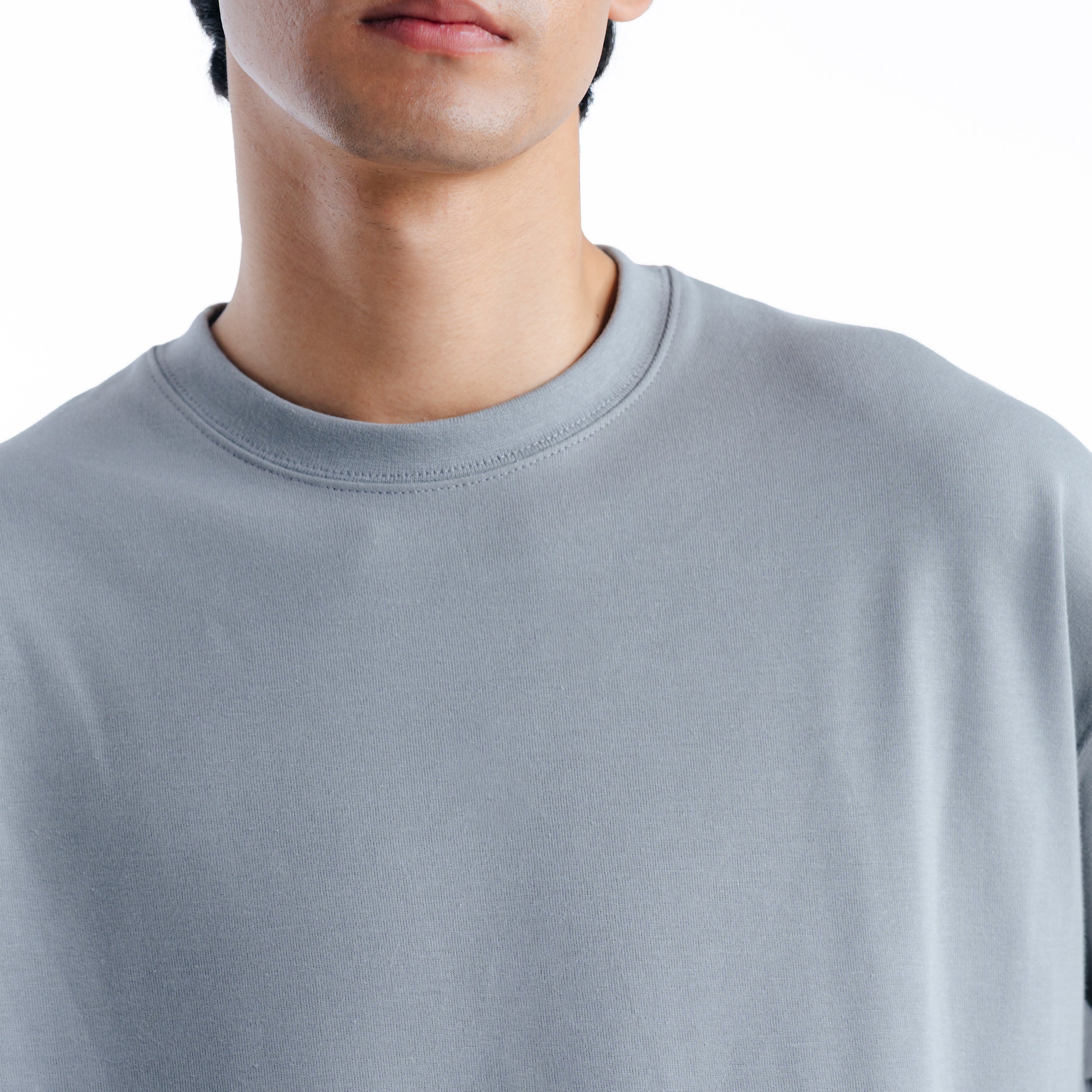 Article 011 // oversized compact sweatshirt