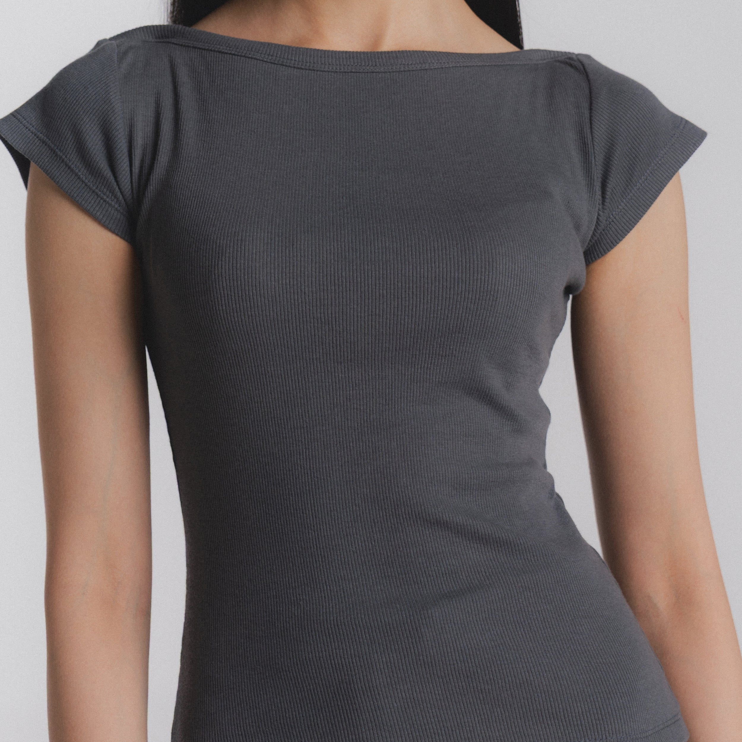 Article 090 // ribbed boatneck top