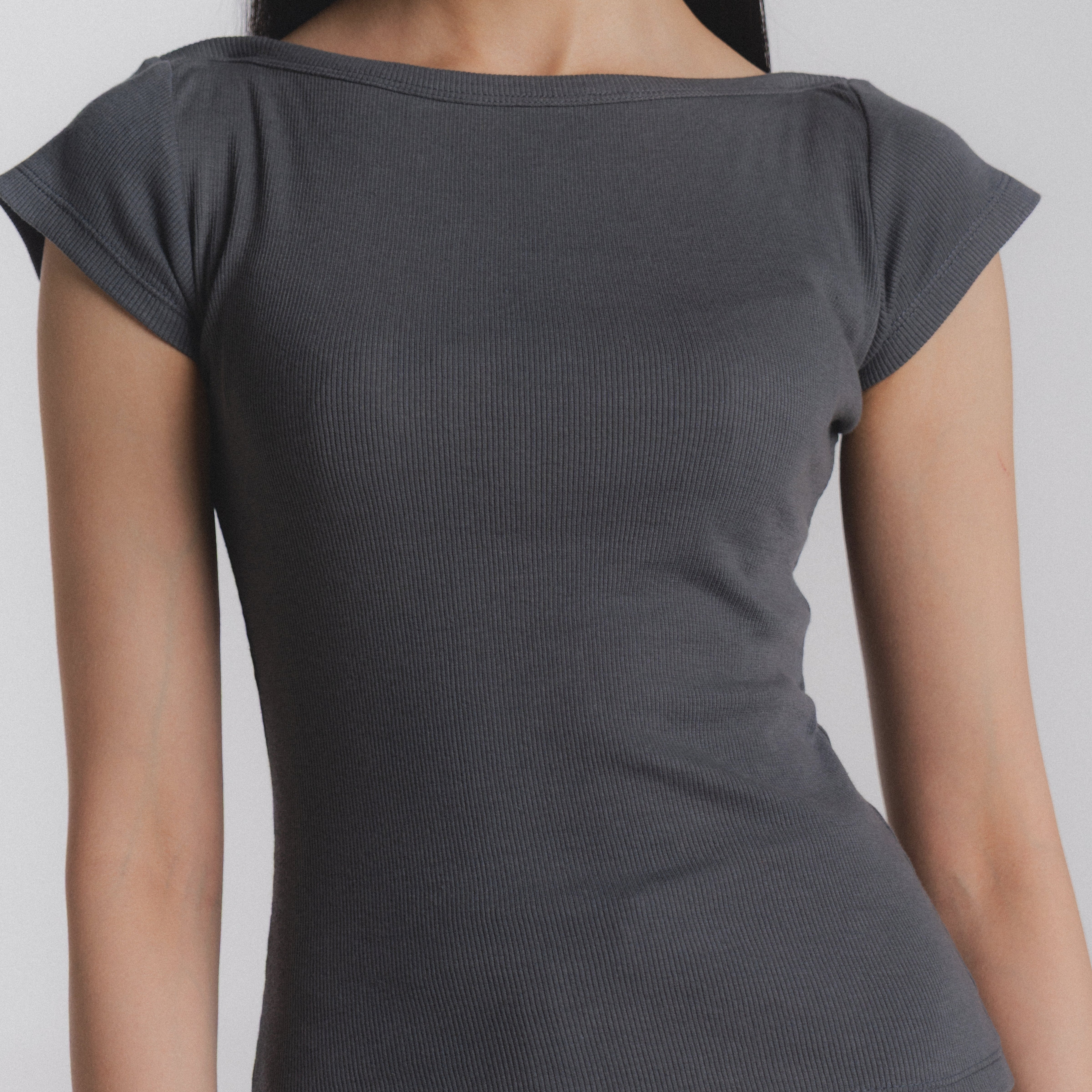 Article 090 // ribbed boatneck top