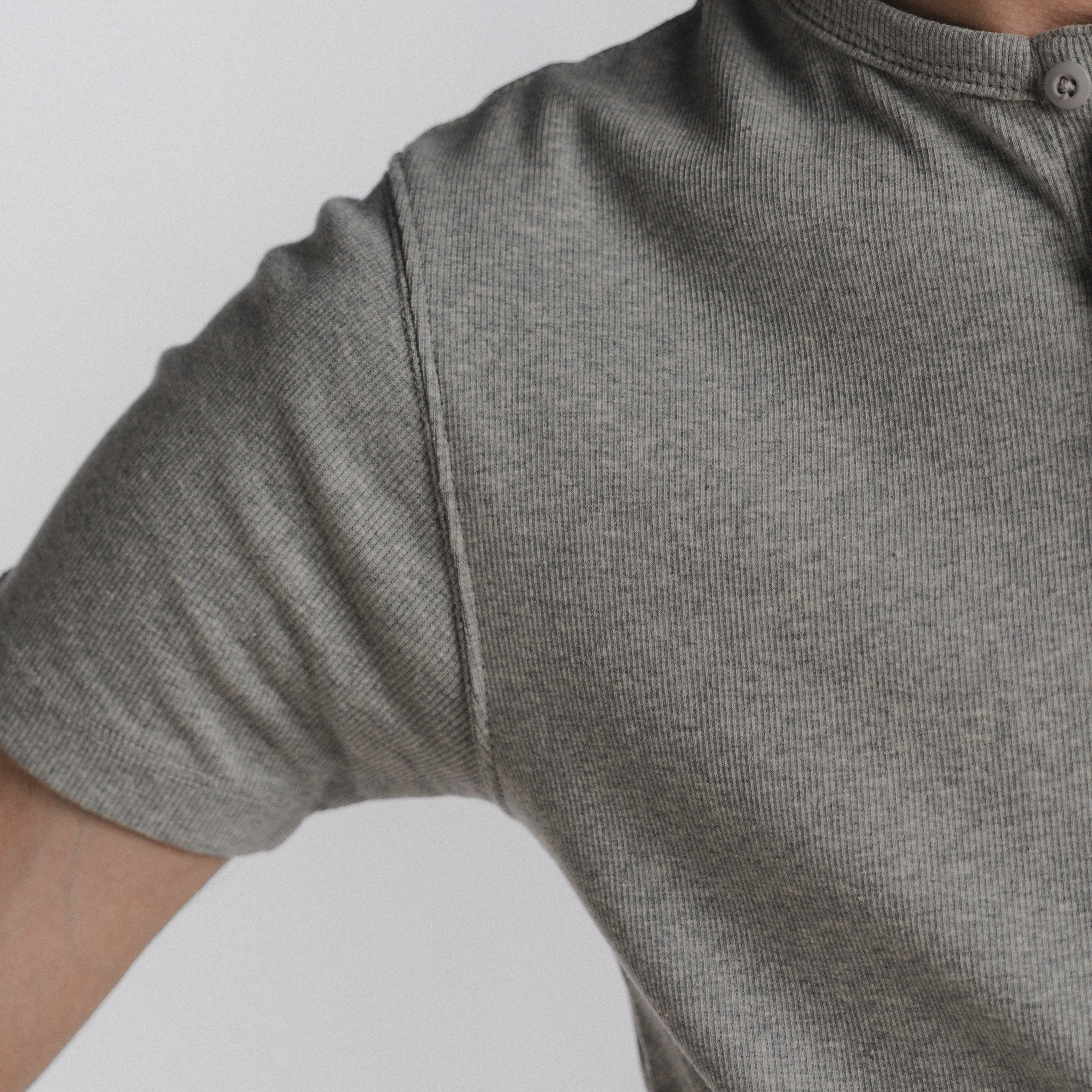 Article 097 // ribbed short sleeve henley