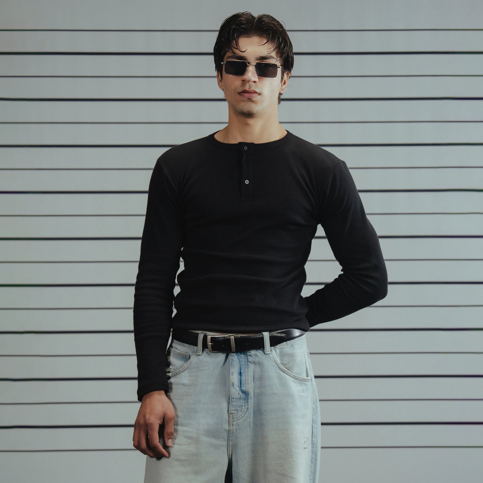 Article 071 // slim fit henley