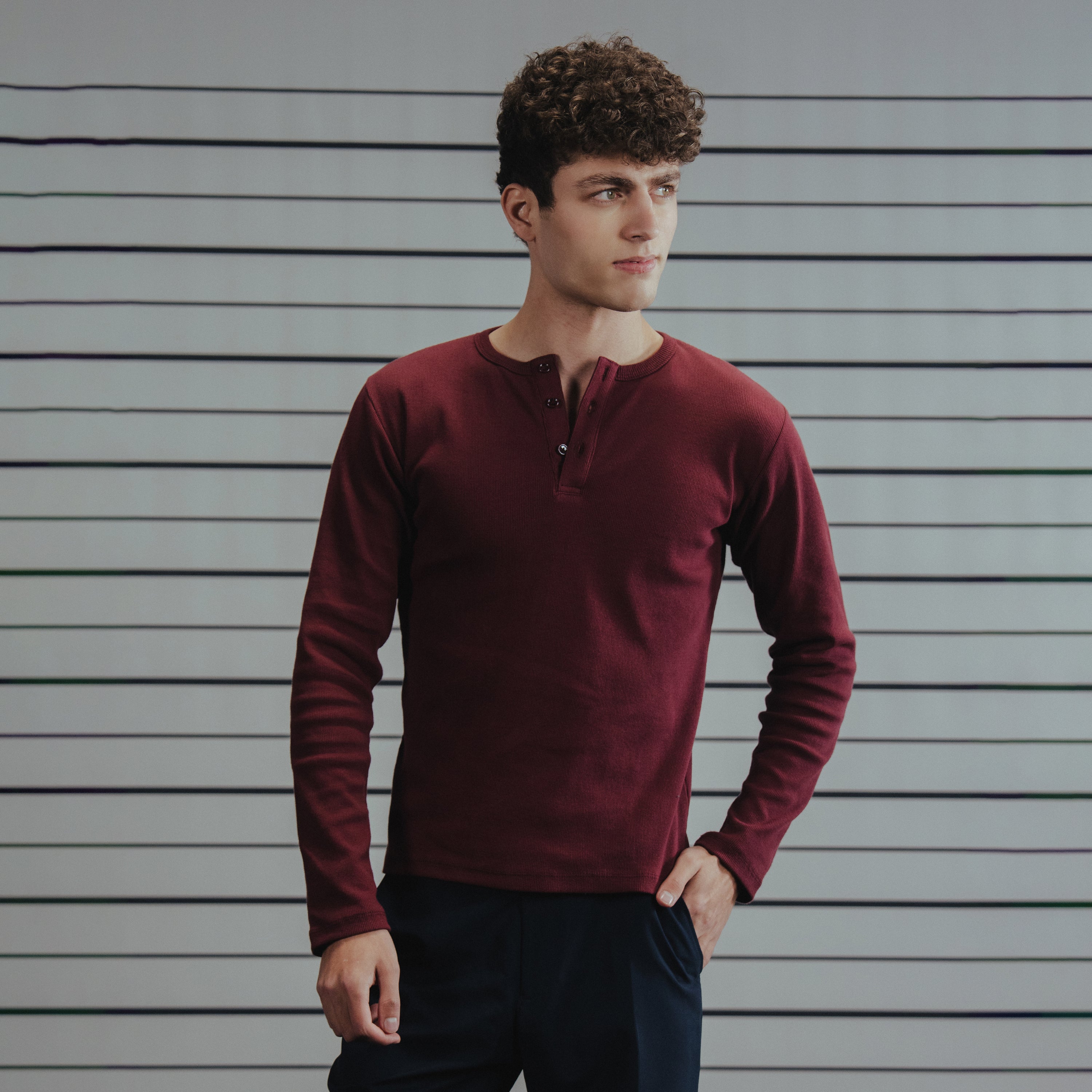 Article 072 // slim fit henley