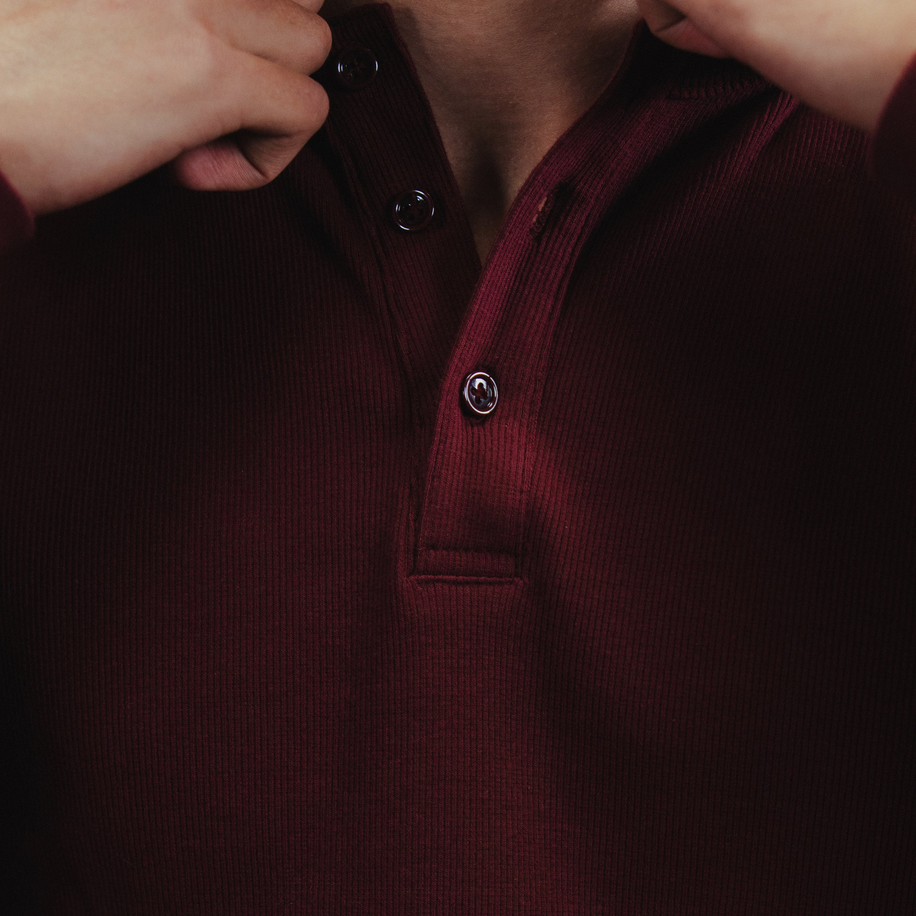 Article 072 // slim fit henley