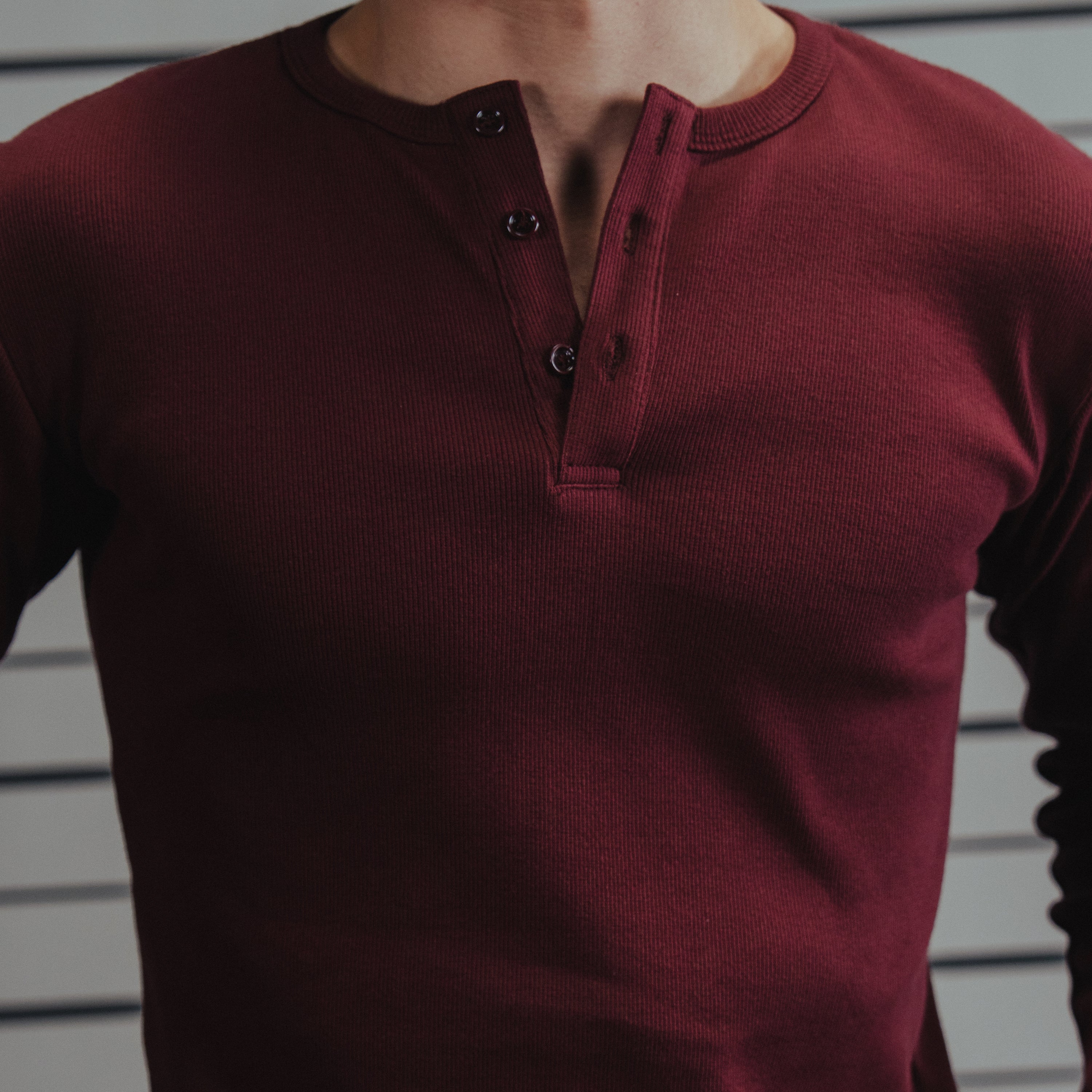 Article 072 // slim fit henley
